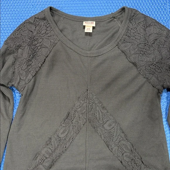 GRAY LACE SHOULDER THERMAL LONG SLEEVE - Picture 4 of 8